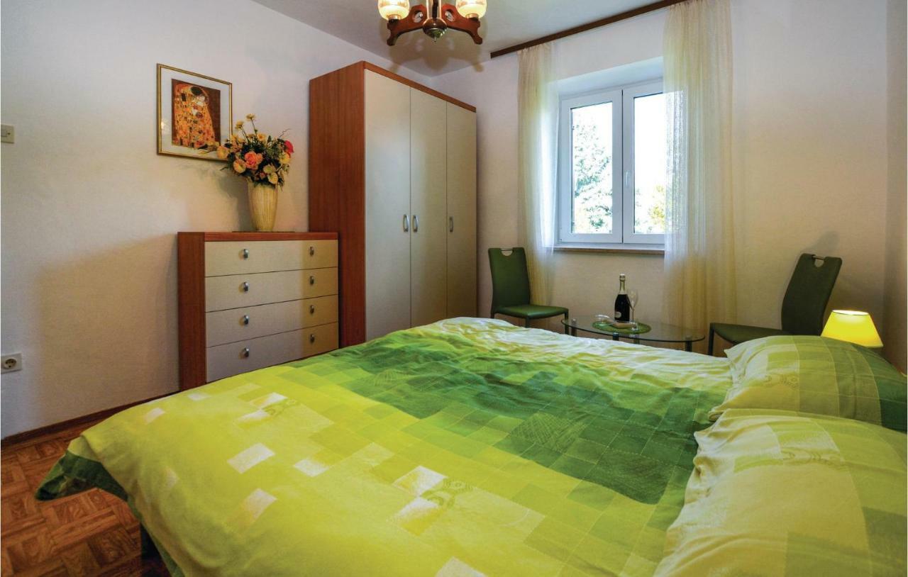 2 Bedroom Awesome Apartment In Portoroz Ngoại thất bức ảnh